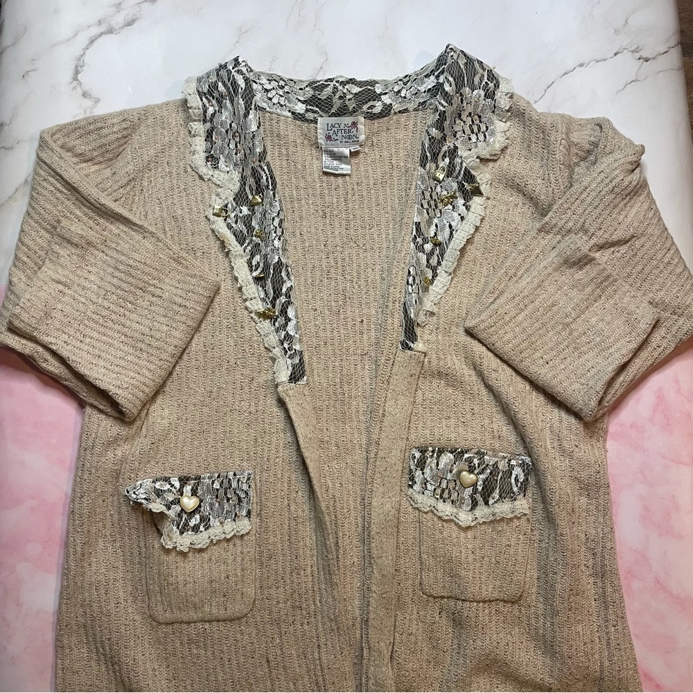 Vintage Lacy Afternoon cardigan with lace collar